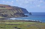 Os famosos Moais de tongariki, vistos de Rano Raraku, em Rapa Nui (ou Ilha de Páscoa), território chileno no meio do Oceano Pacífico
